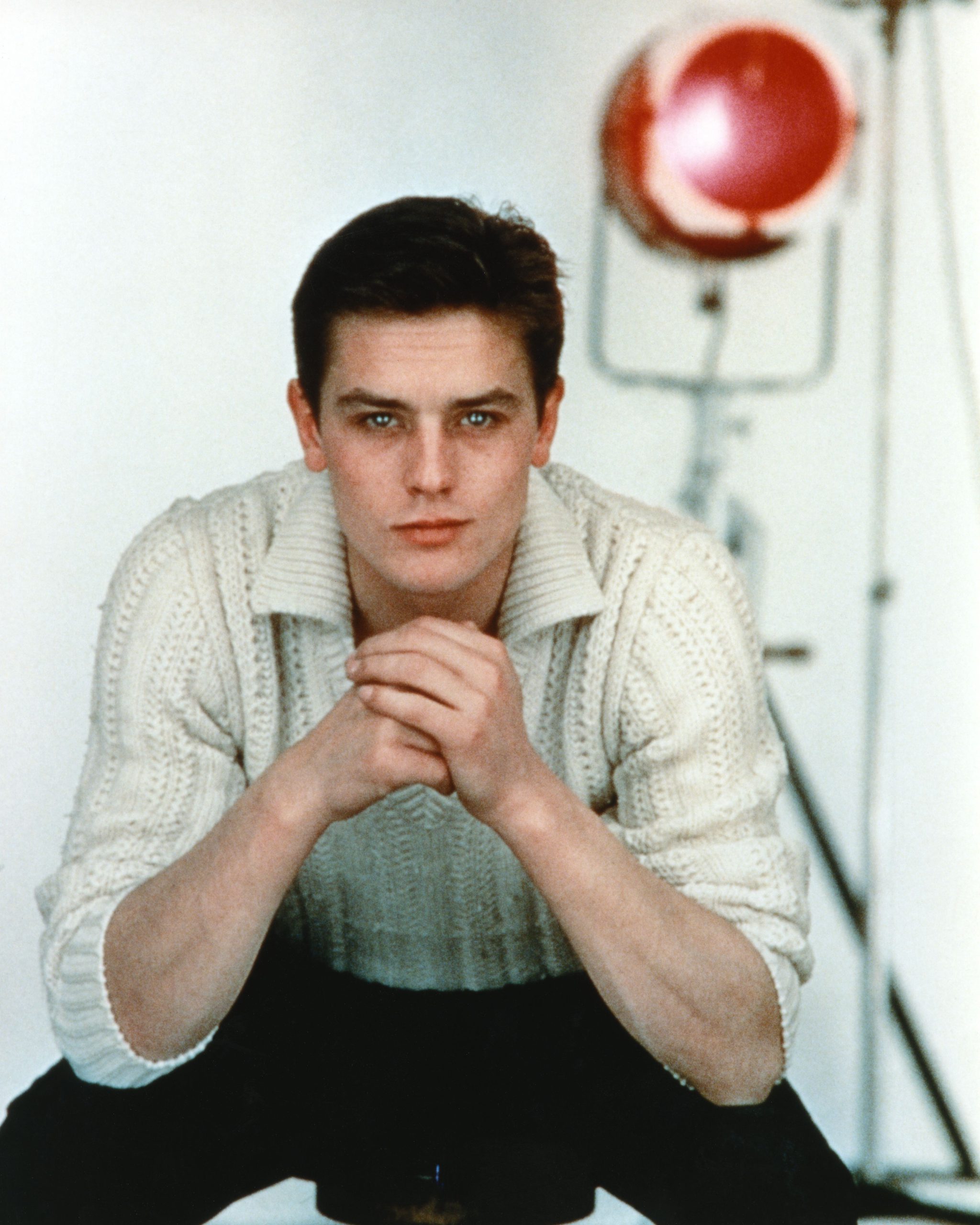 Ален Делон в молодости: путь бунтаря к легенде кинематографа