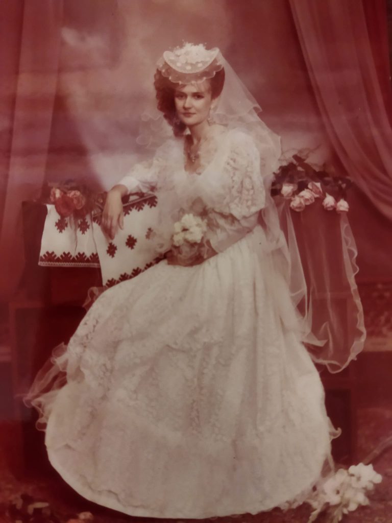 Ирина Фарион в молодости: биография, личная жизнь, карьера и редкие фото