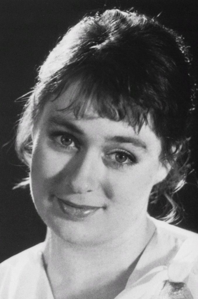 мария аронова в молодости: становление актрисы, путь к сцене и первым большим ролям