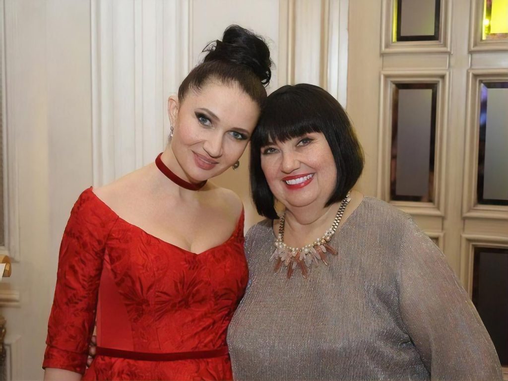 алеся бацман в молодости: биография, карьера и личная жизнь