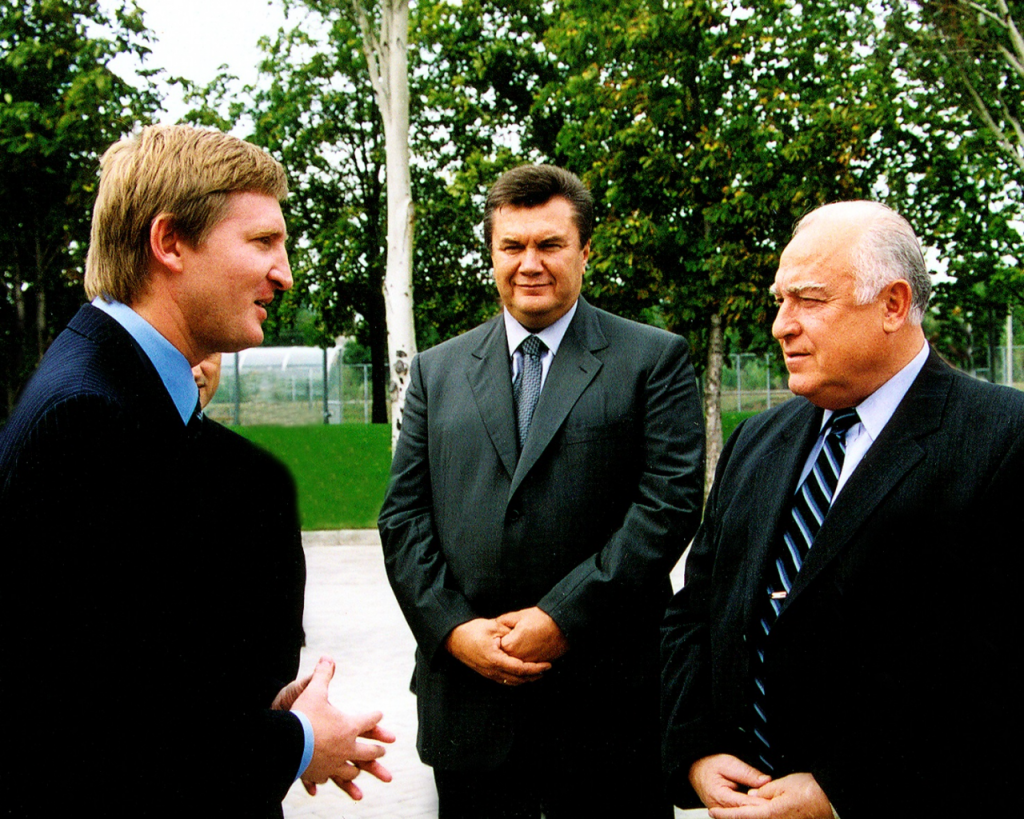 янукович в молодости: биография, характер и старт политической карьеры