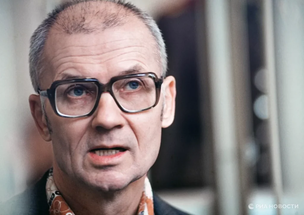 чикатило в молодости: детальная биография, семья и становление преступника