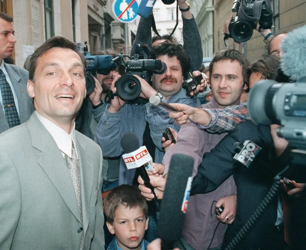 орбан в молодости: становление Виктора Орбана — семья, учеба, диссидентство и политический старт