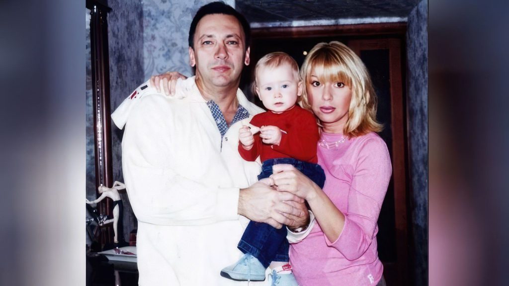 Алена Апина в молодости: биография, карьера и личная жизнь до расцвета славы