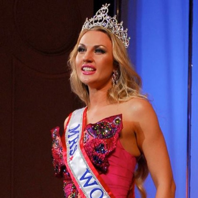 Камалия в молодости: как формировалась звезда сцены и светской хроники