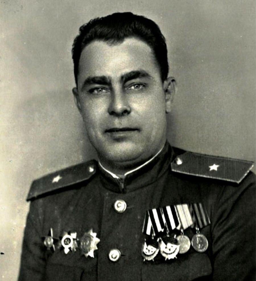 брежнев в молодости: становление Леонида Ильича от слесаря до партийного руководителя