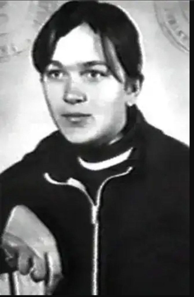 чикатило в молодости: детальная биография, семья и становление преступника