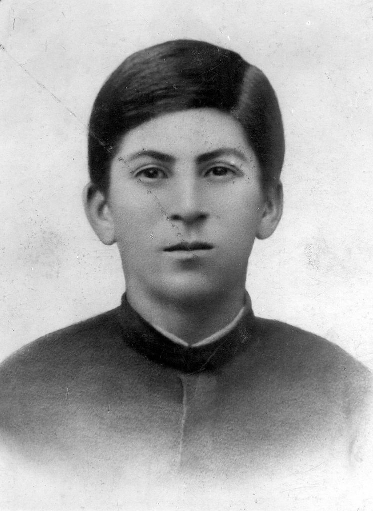 Сталин в молодости: путь к власти и радикализации