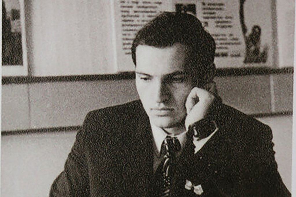 Александр Лукашенко в молодости: детальный взгляд на ранние годы, карьеру и личную жизнь