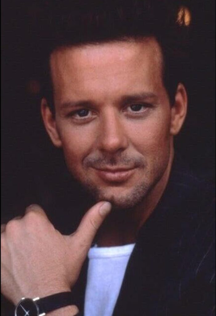 микки рурк в молодости: путь бунтаря от бокса до Голливуда