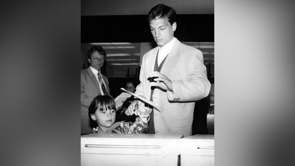 орбан в молодости: становление Виктора Орбана — семья, учеба, диссидентство и политический старт