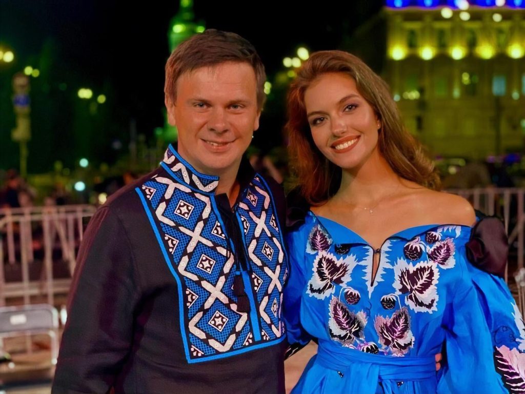 Жена Комарова: подробности биографии, личной жизни и карьеры