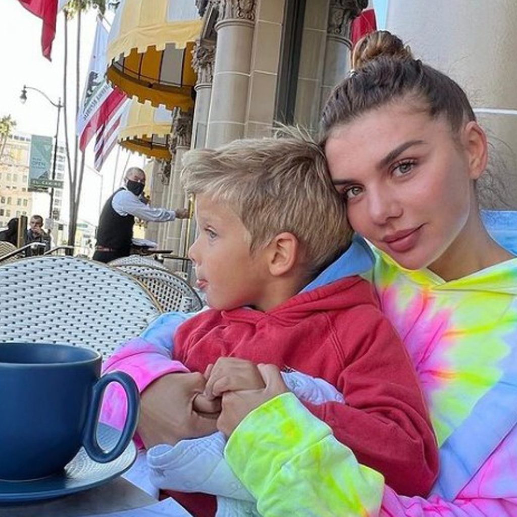 Анна Седокова Дети: подробности о детях и семье певицы