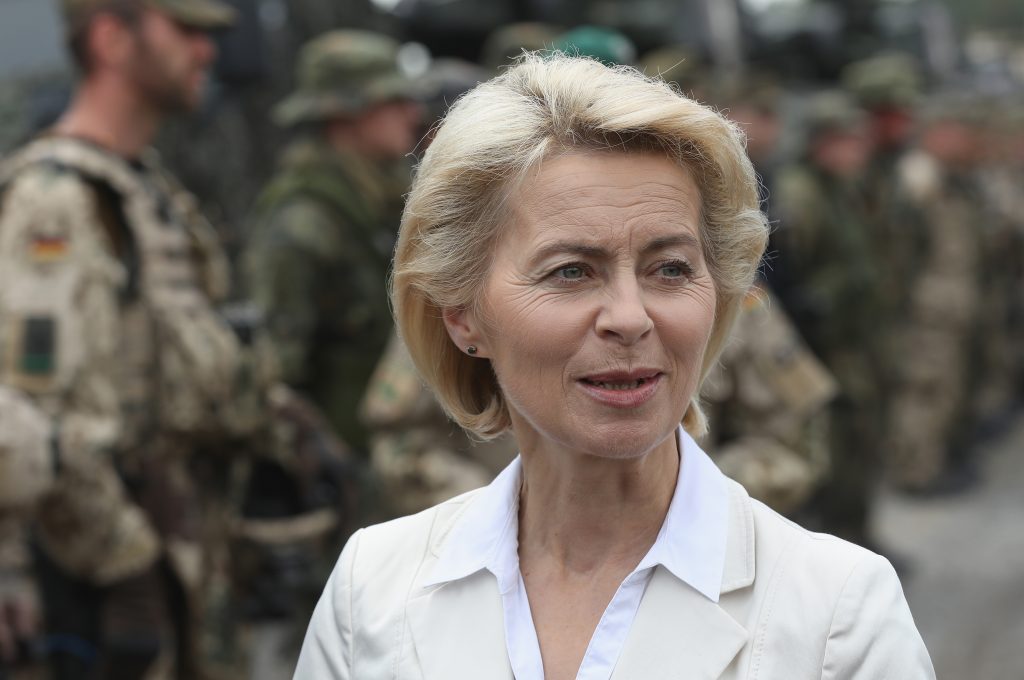 Урсула Фон Дер Ляйен Фото В Молодости: Путь к Лидерству в Европе